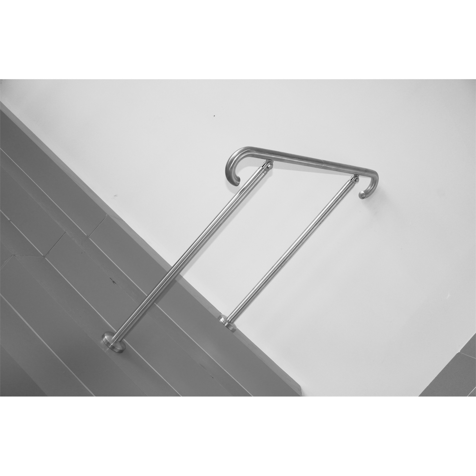 Award Ezi Living 1500mm 3 Step Banister Rail With End Cap