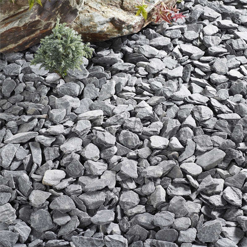 decorative pebble tuscan path